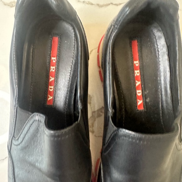 PRADA - Picture 2 of 10